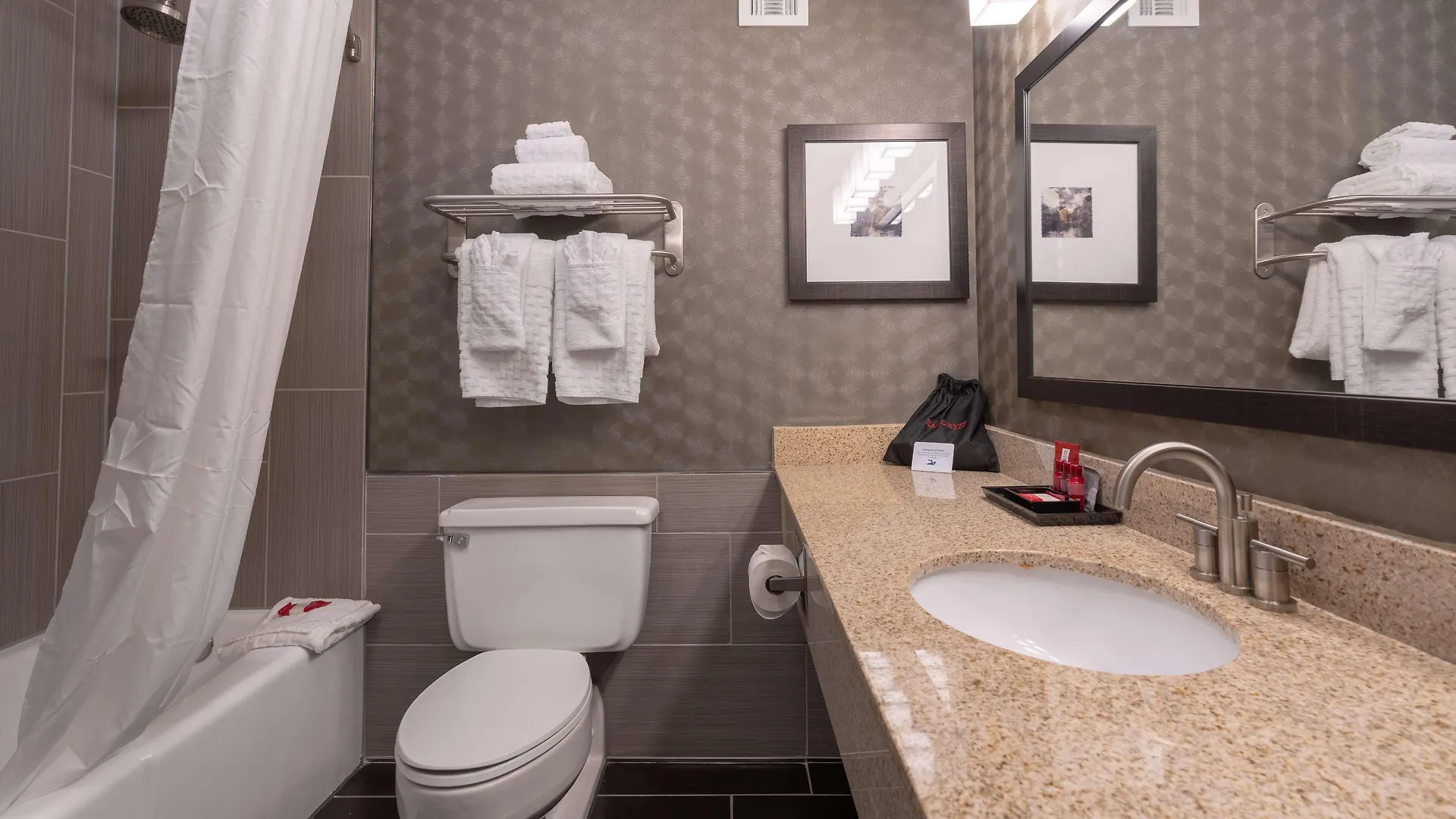 Best Western Premier Airport/Expo Center Hotel Louisville