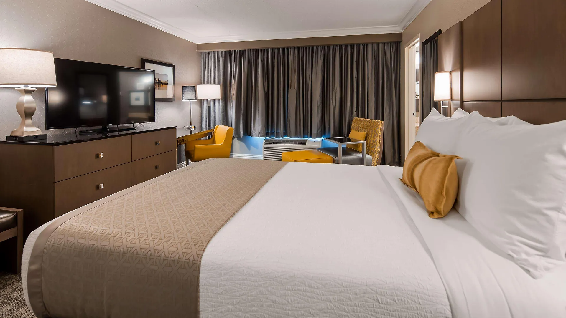 Best Western Premier Airport/Expo Center Hotel Louisville